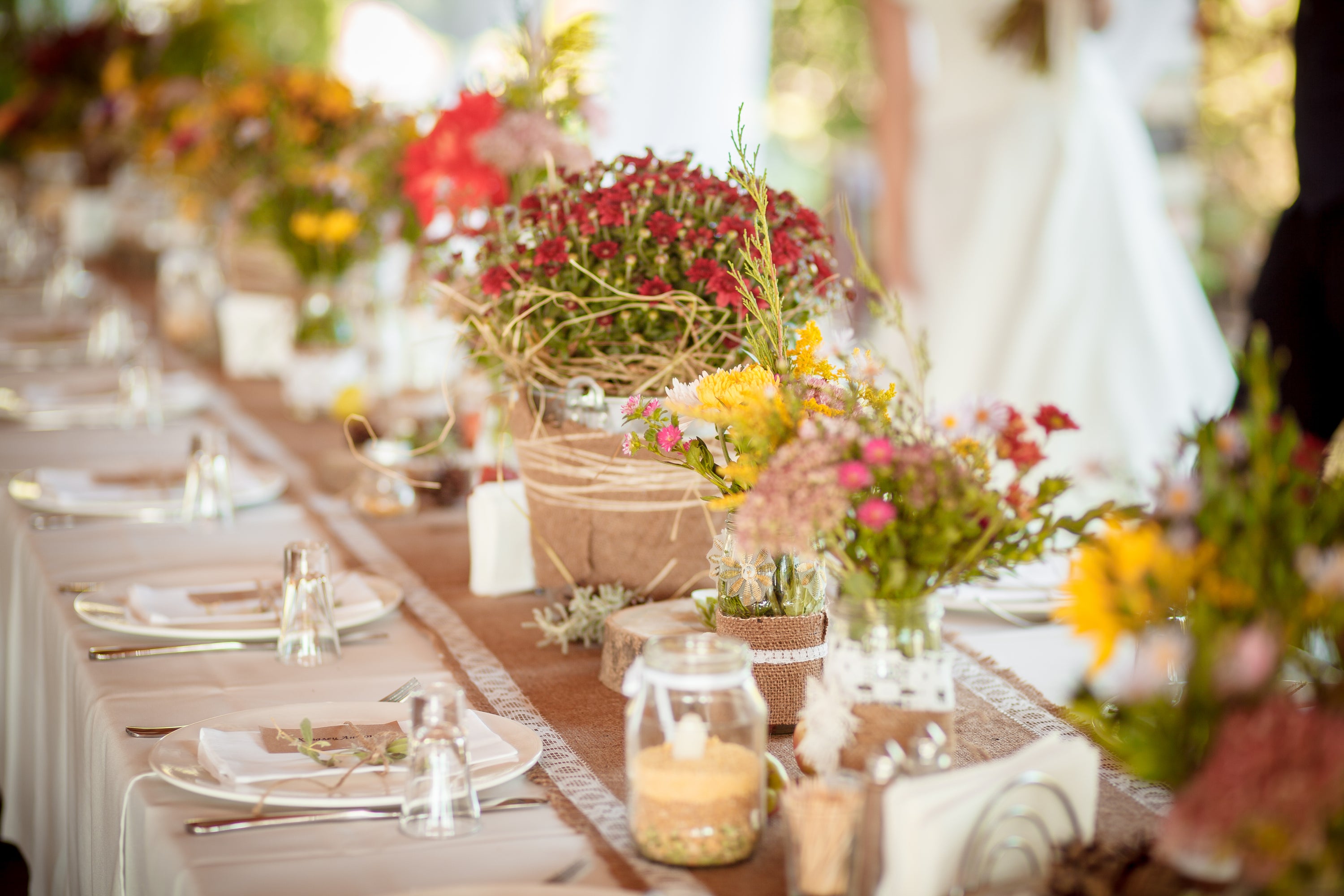 Decorating With Raffia Table Runner