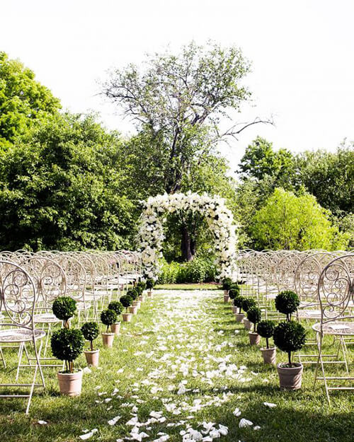 outdoor wedding ceremony decor martha stewart