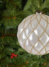 6in Pearl Gold Line Ornament