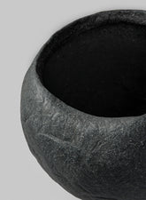 Shirak Poly-Stone Rough Black Planter