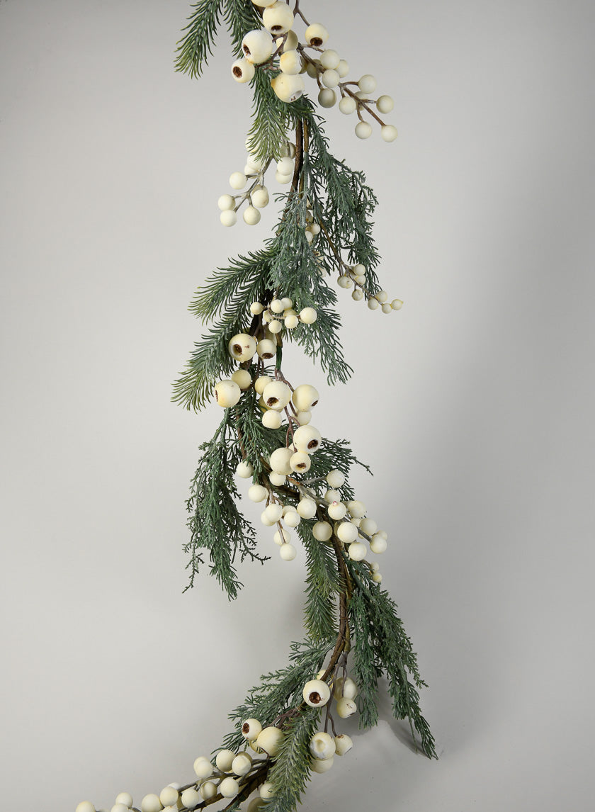 White Berry &amp; Blue Fir Garland