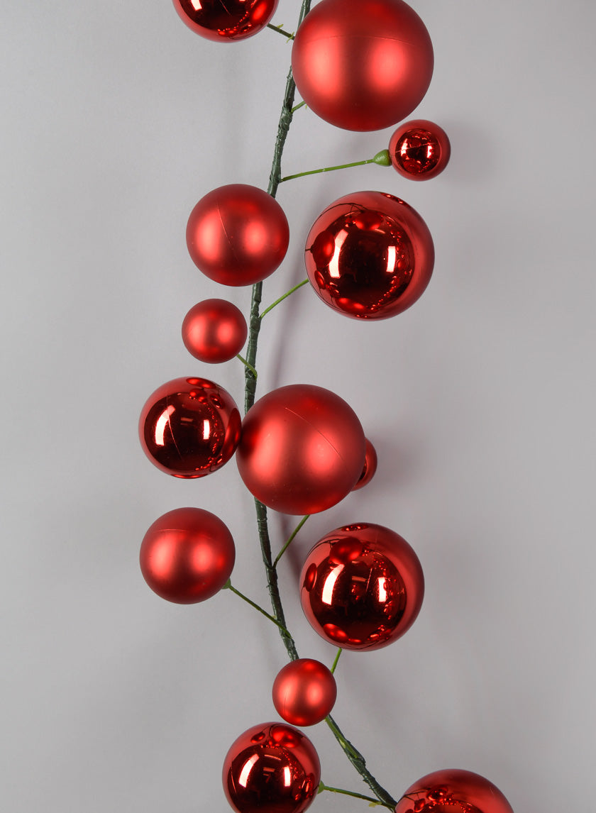 6ft Red Ball Garland