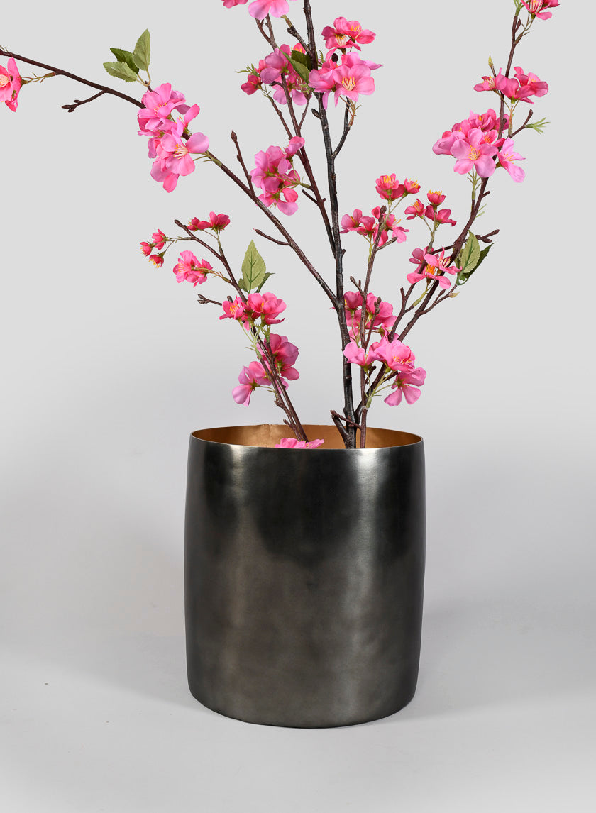 6in Nairobi Small Black Nickel Vase