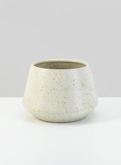 Krater Rust White Pot