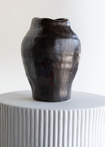 Mashiko Aged Brown Artisan Urn