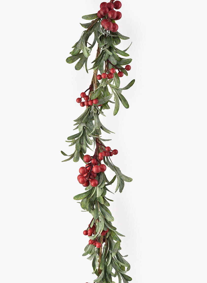 Green Leaf &amp; Red Berry Garland