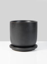 4  1/2in Matte Black Aeon Ceramic Pot & Saucer