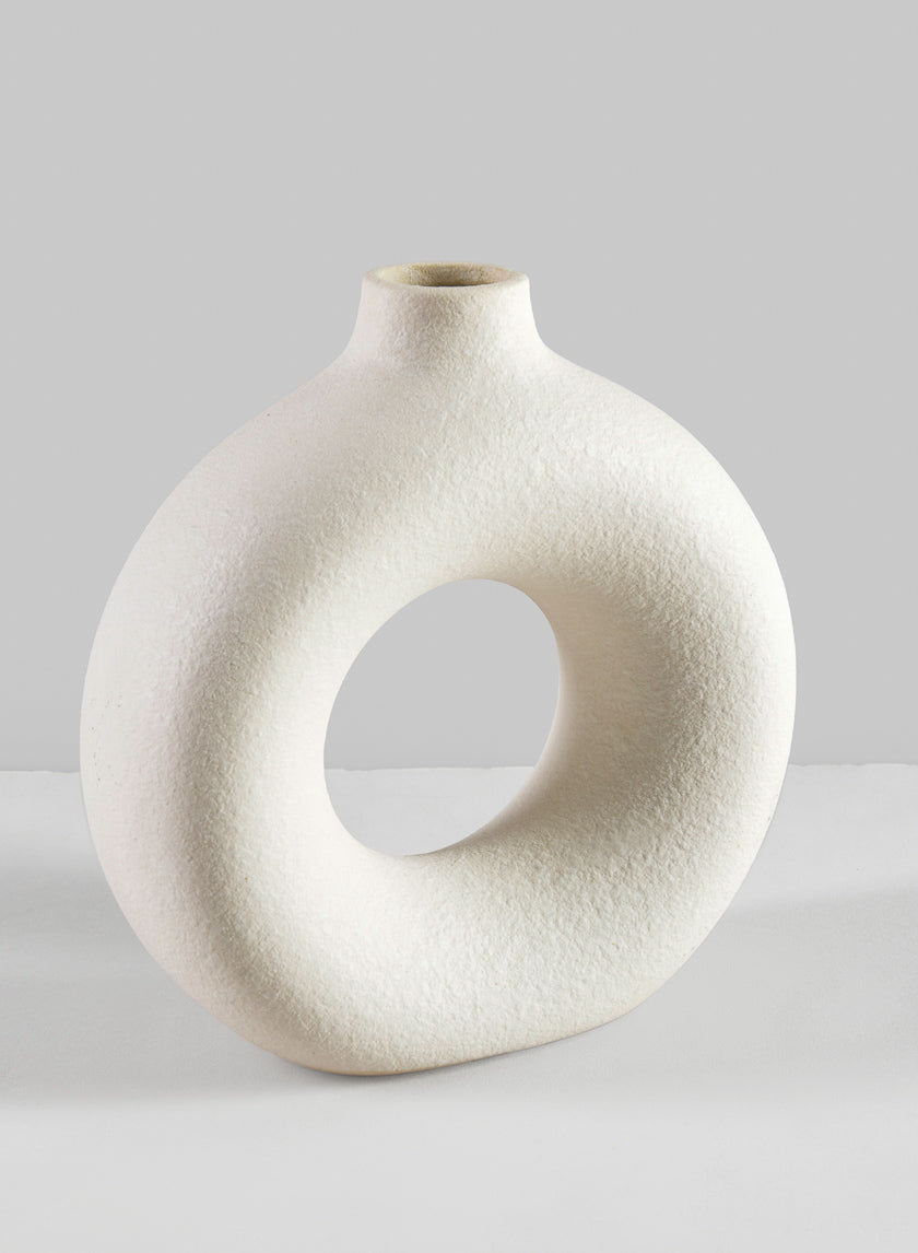 7in Kei Vase sand white