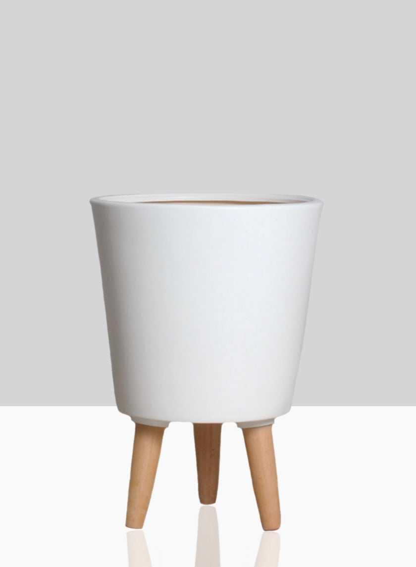 14  1/2in Vaso Matte White Ceramic Pot With Wood Legs