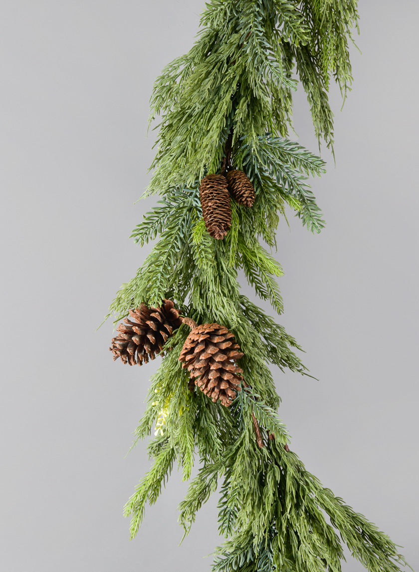 6ft Pine Garland With Pine Cones