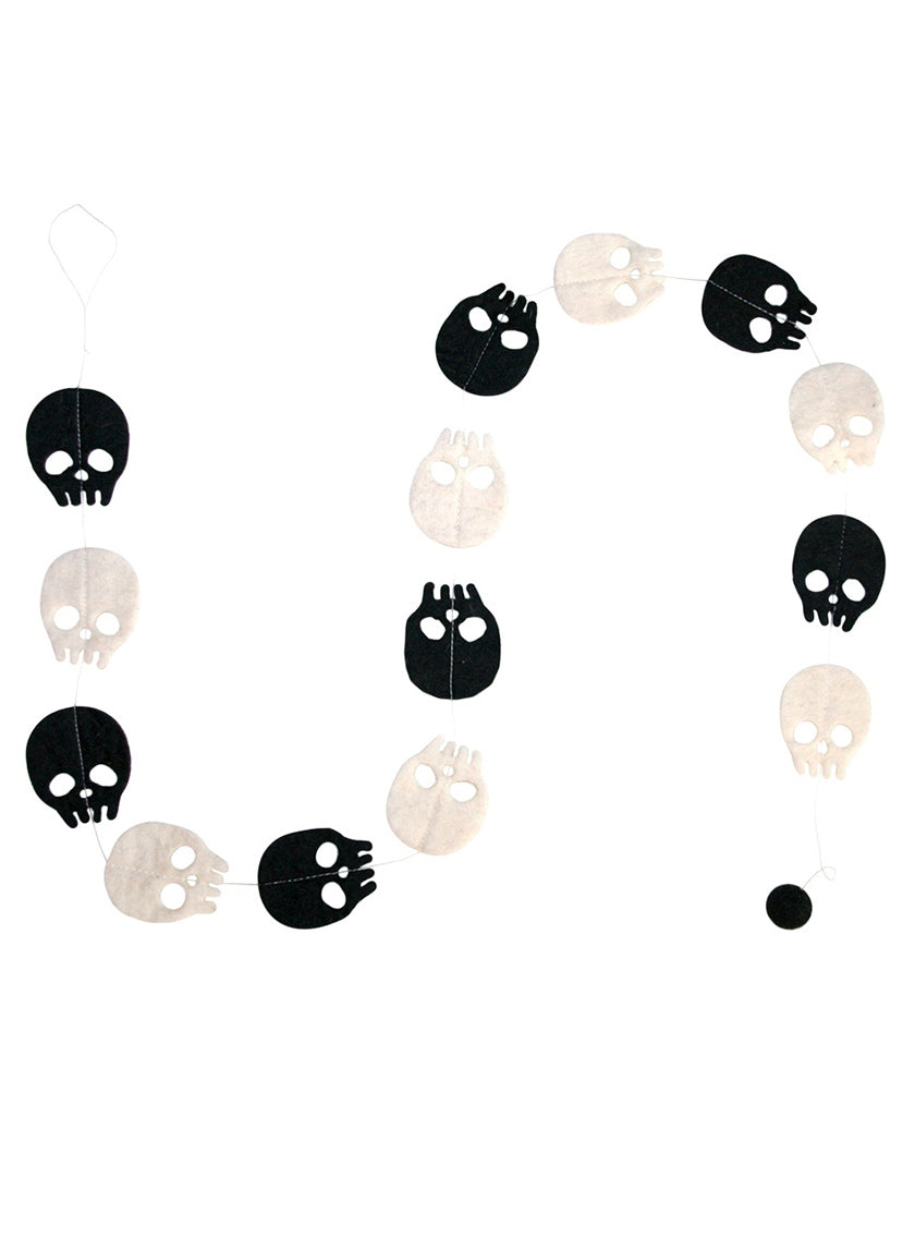 5ft Black &amp; White Felt Skull Garland