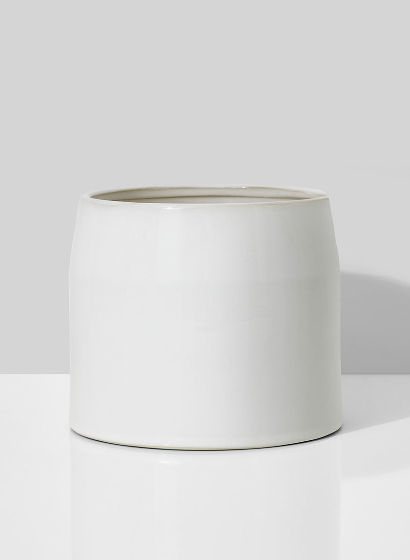 6 1/4in White Ceramic Potter&