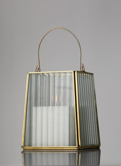 5  1/2in H  Striped Glass Gold Trapezoid Hurricane