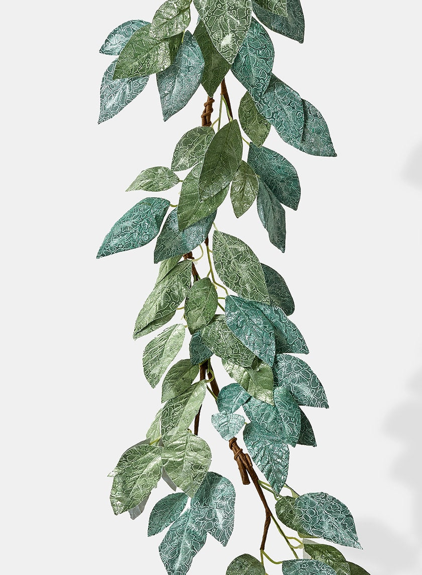 48in Velvet-Look Green Leaf Garland